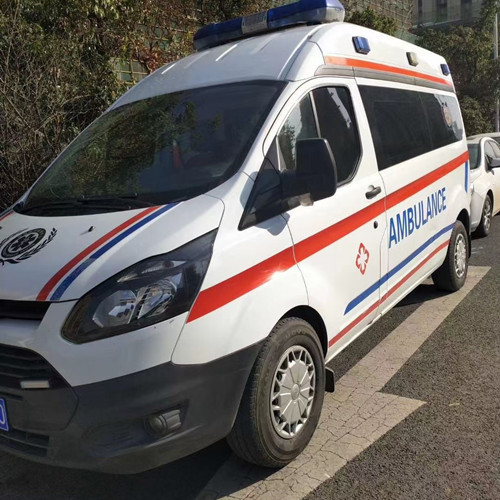 灵石品质救护车出租,为您的健康出行负责